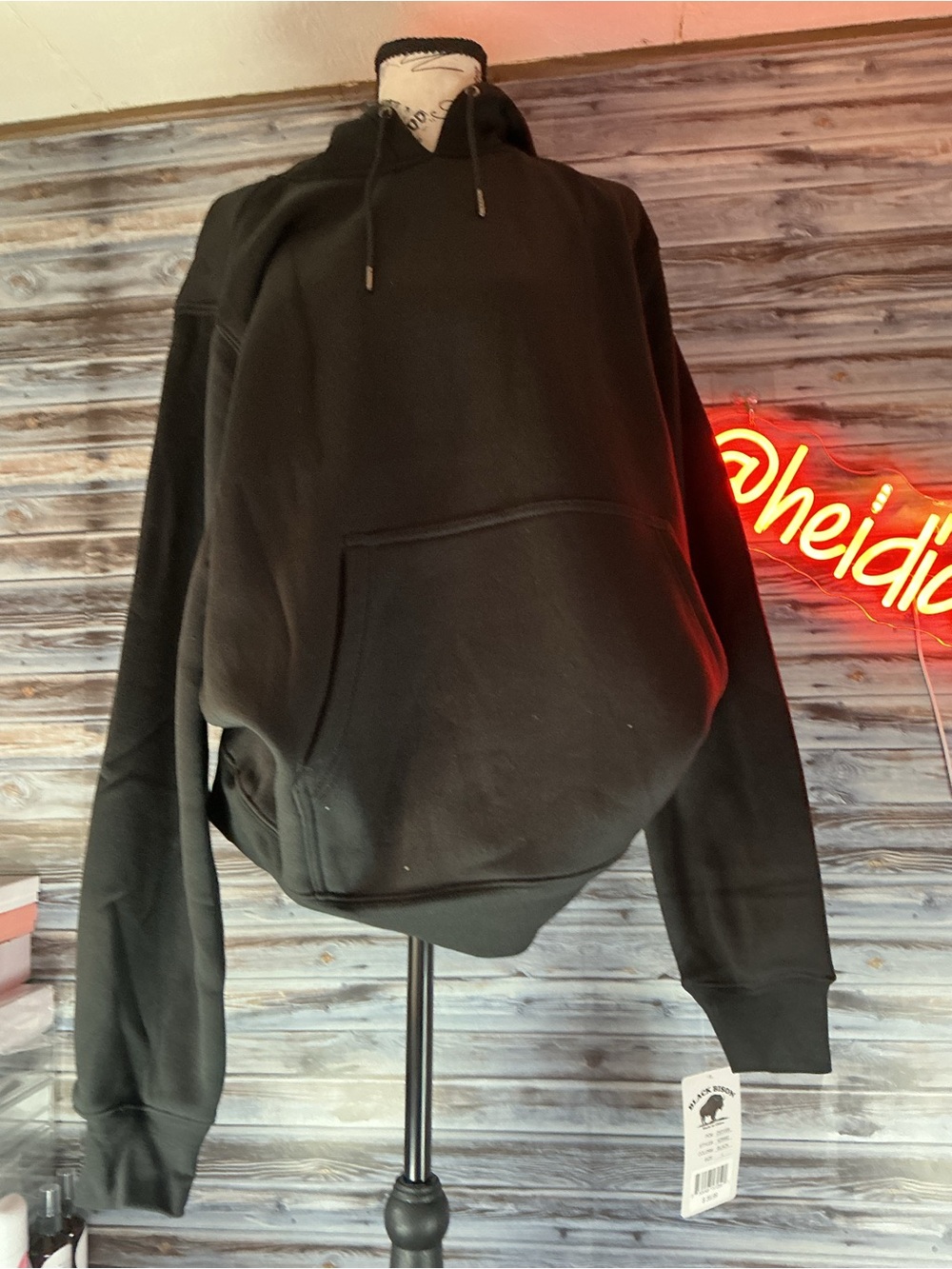 ⭐ Black Bison Black Pullover Hoodie Fleece Pocket Casual Size M L